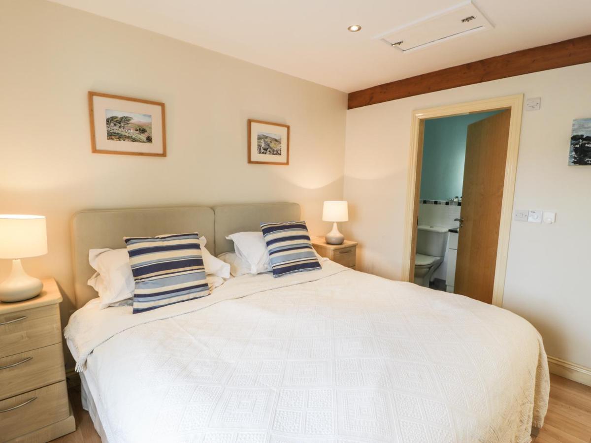 Manaros Cottage อาเบอร์ดารอน ภายนอก รูปภาพ