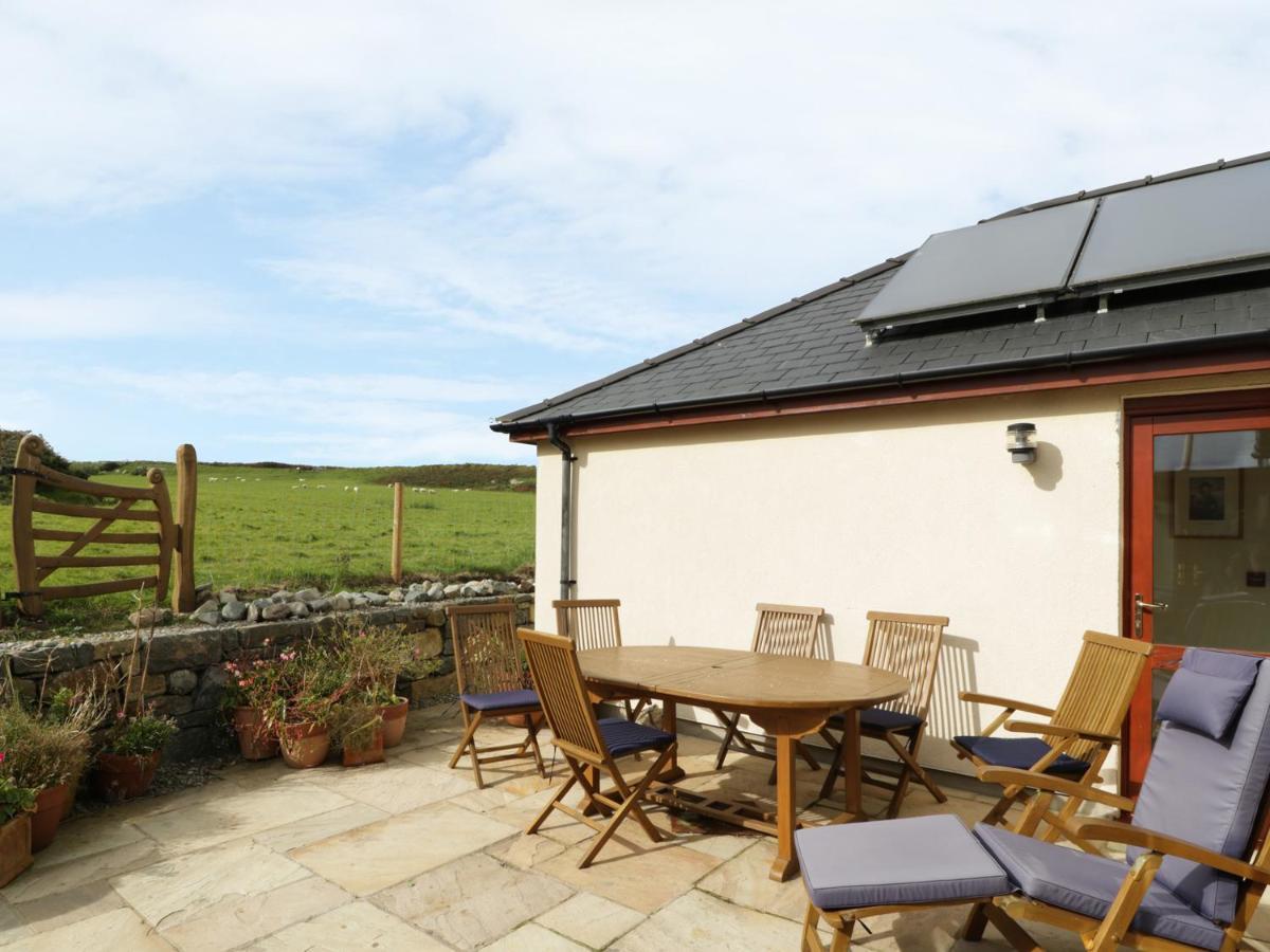 Manaros Cottage อาเบอร์ดารอน ภายนอก รูปภาพ