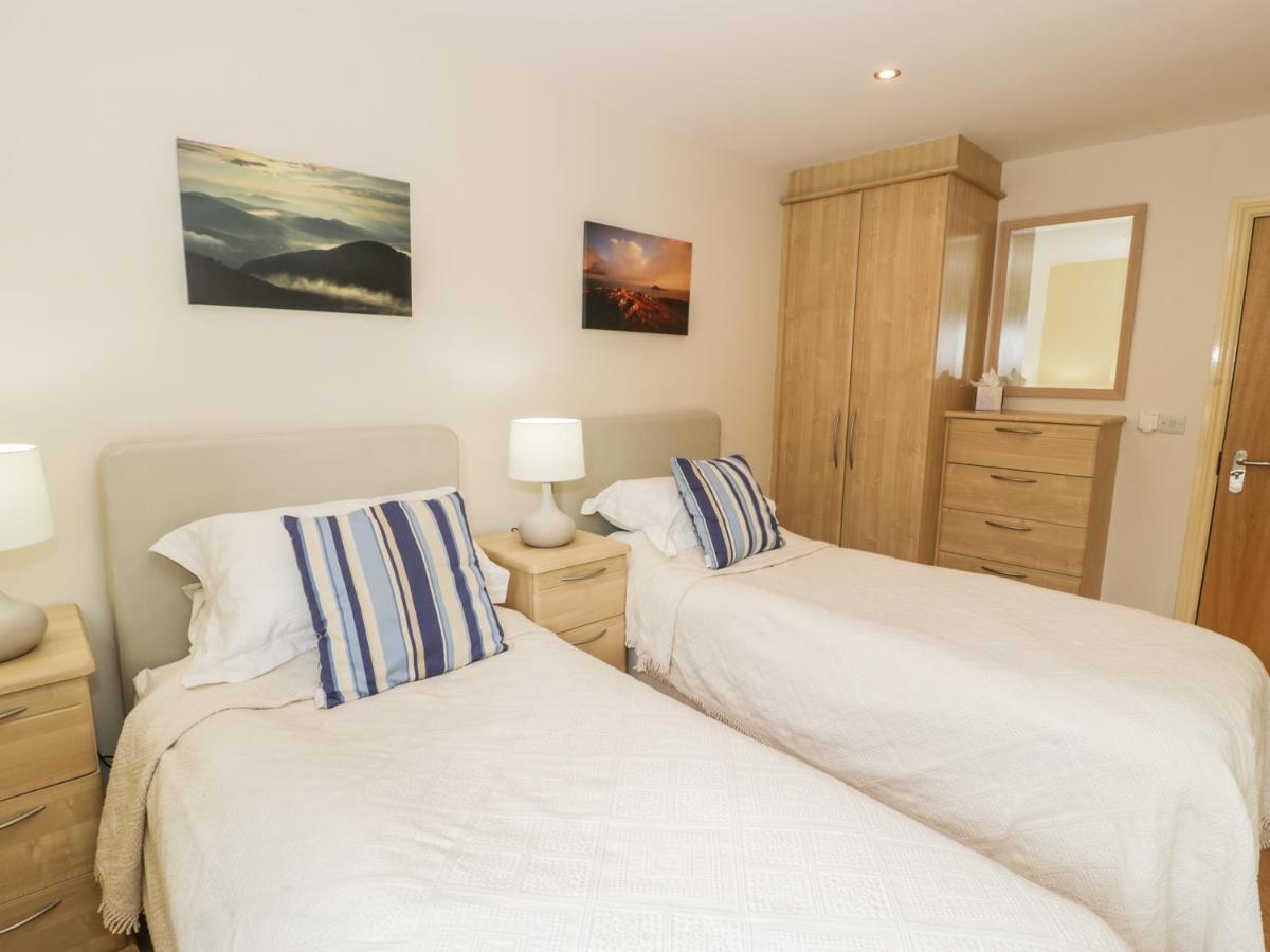 Manaros Cottage อาเบอร์ดารอน ภายนอก รูปภาพ