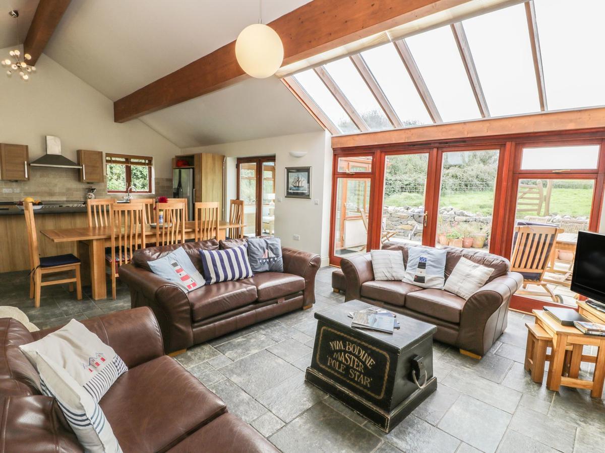 Manaros Cottage อาเบอร์ดารอน ภายนอก รูปภาพ